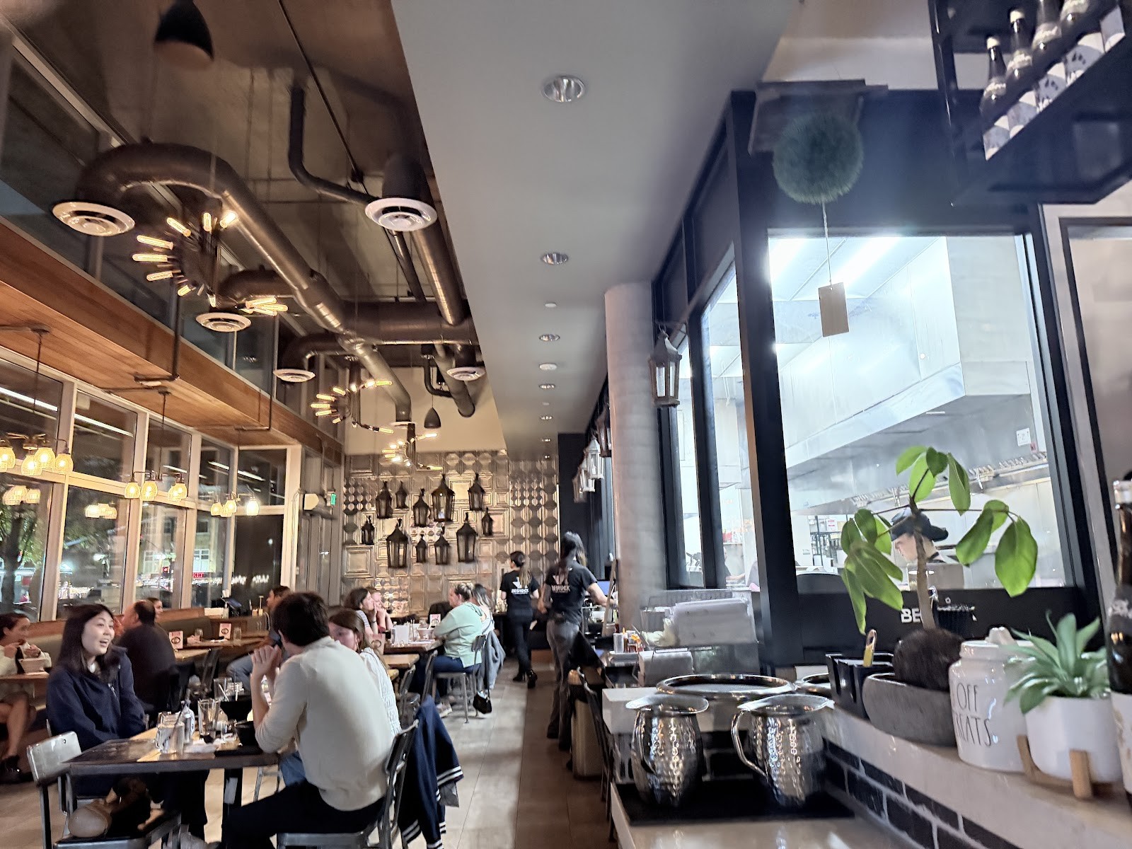 Beshock Ramen: the place