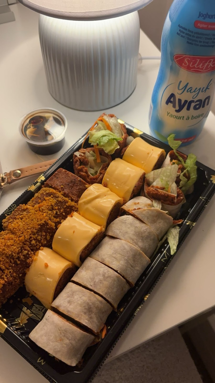 Tadinda Cigköfte: food & drinks