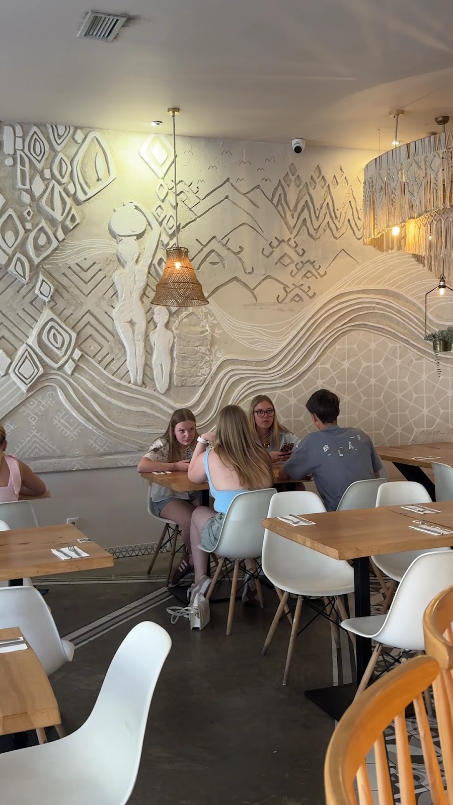 Café Manah: the place
