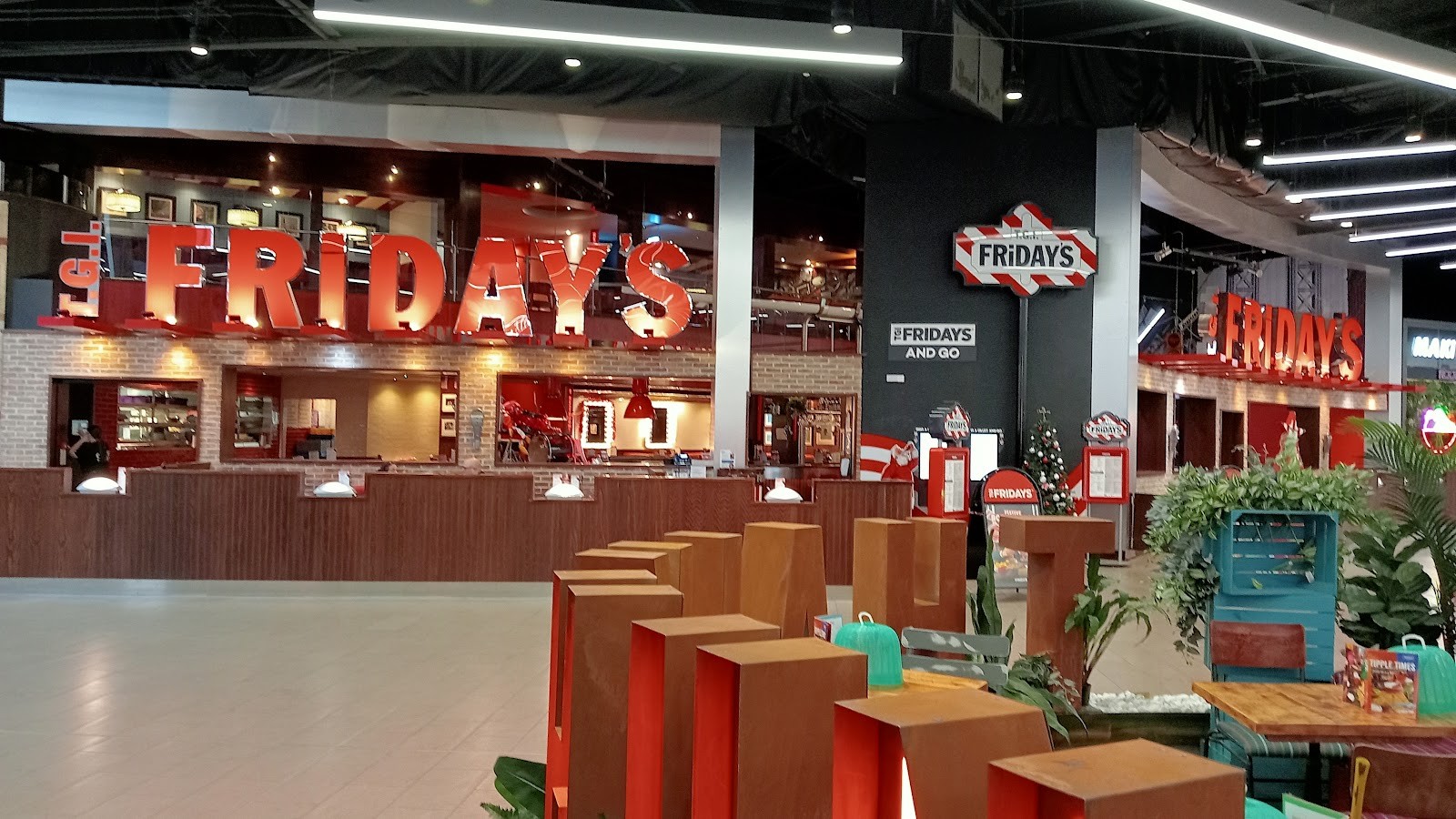 TGI Fridays - Meadowhall: the place