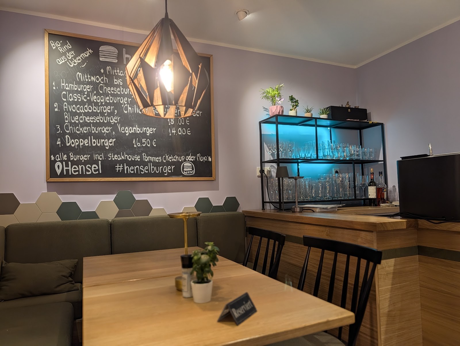 Hensel Burger: the place