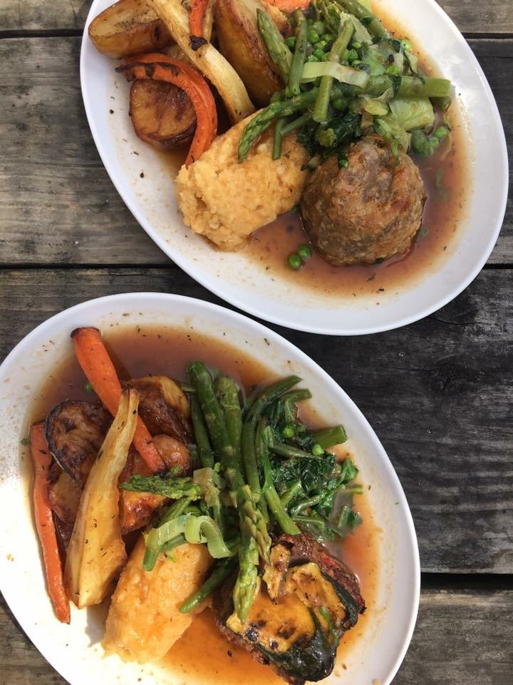 Ship Inn: food & drinks