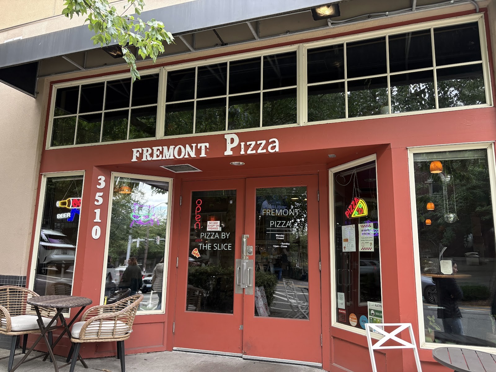 Fremont Pizza: the place