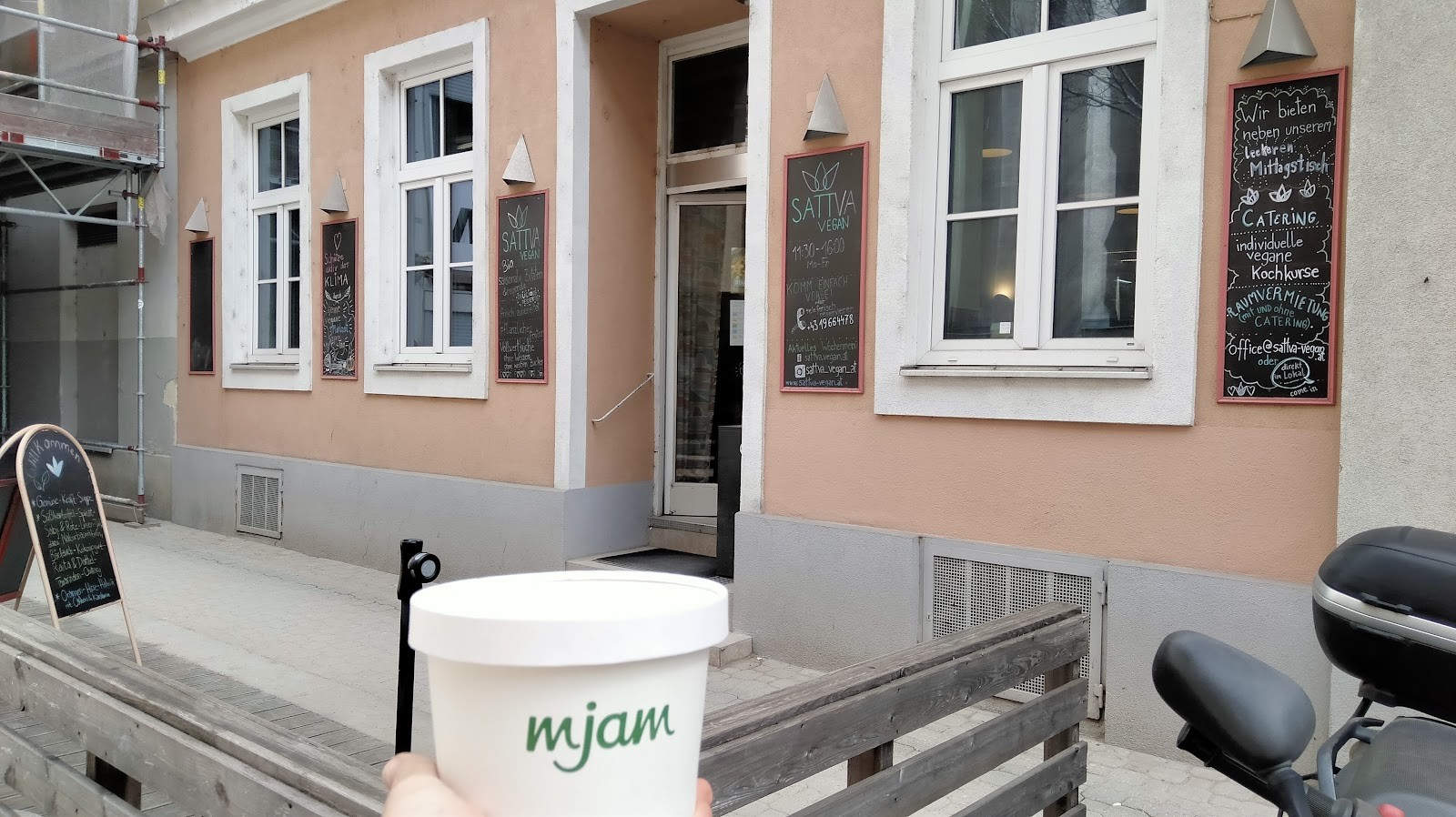 Sattva Vegan: the place