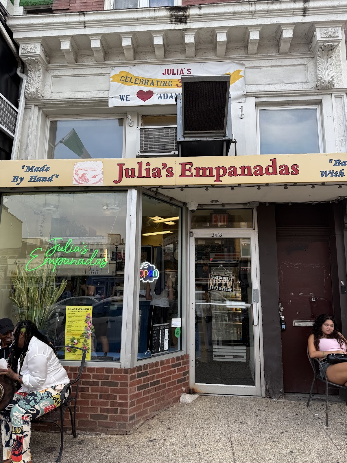 Julia's Empanadas: the place