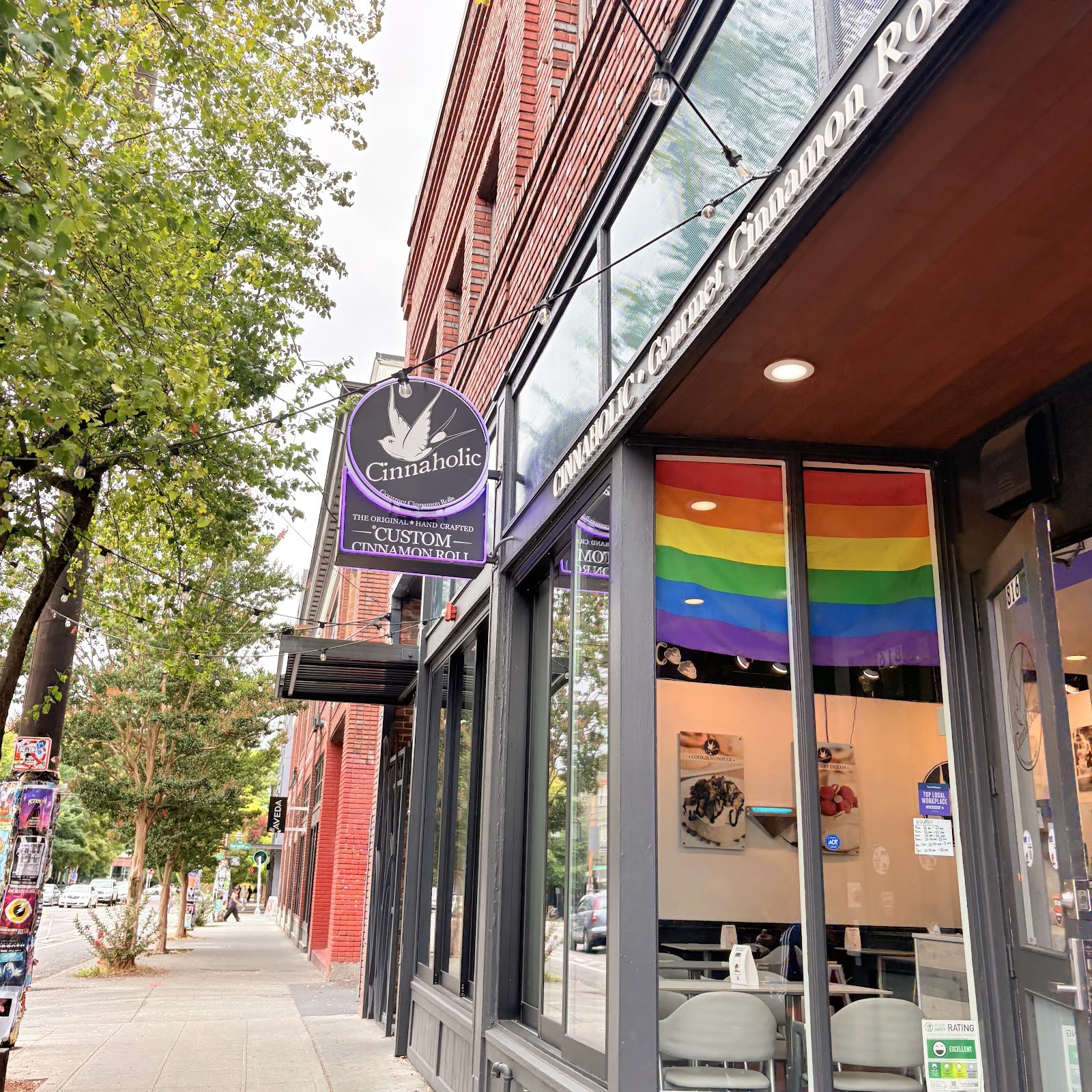 Cinnaholic: the place