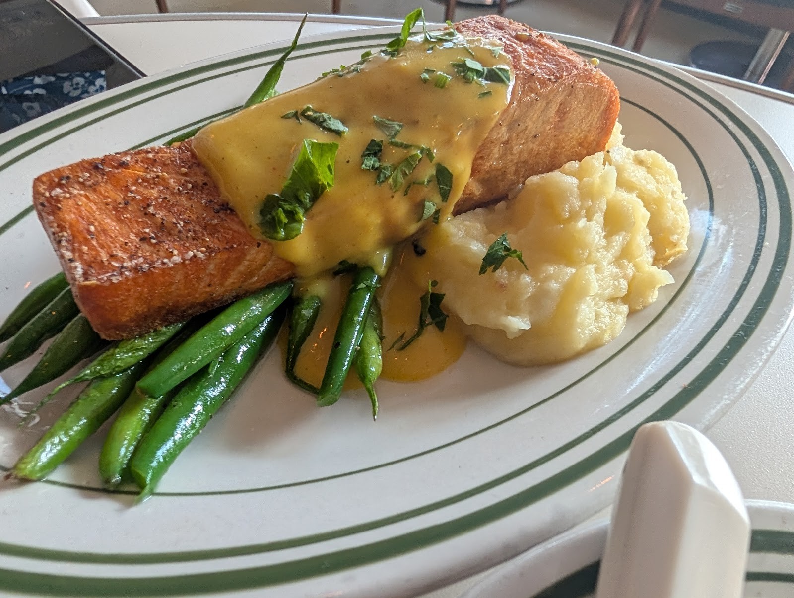 Stefano's Diner: food & drinks