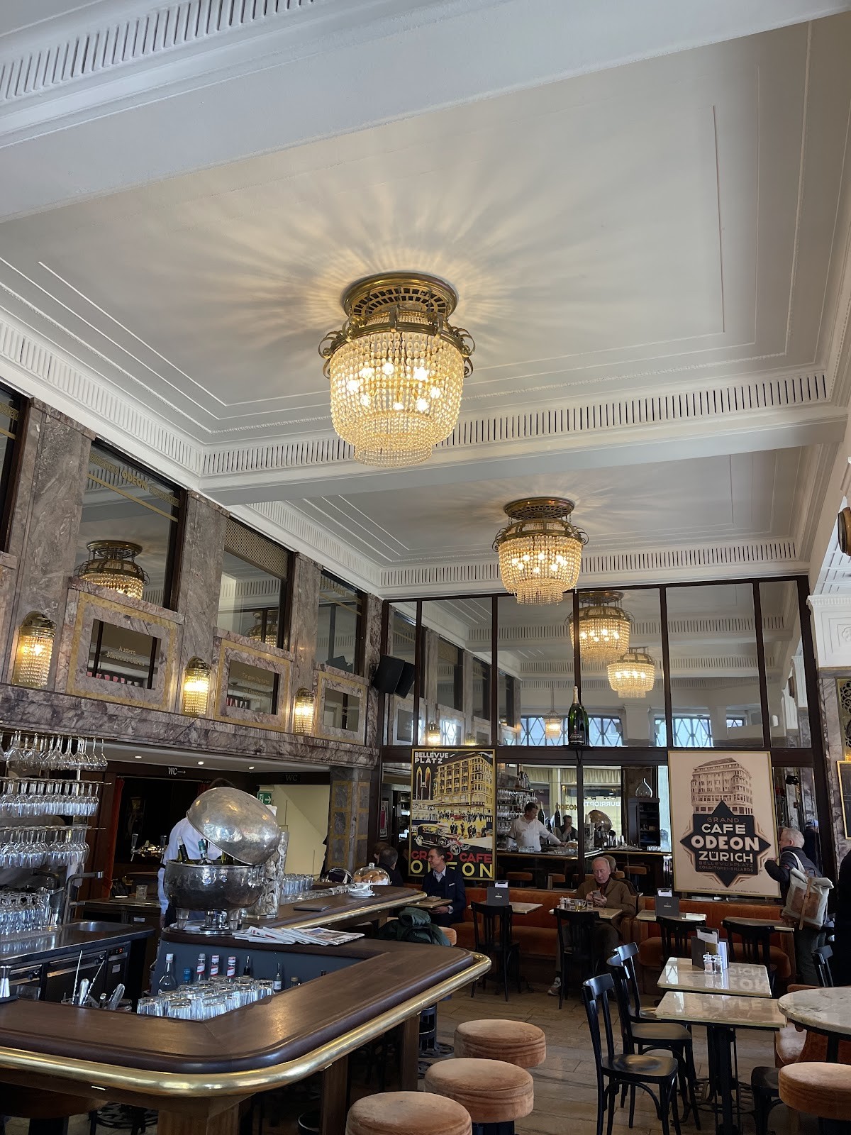 Café Bar ODEON: the place