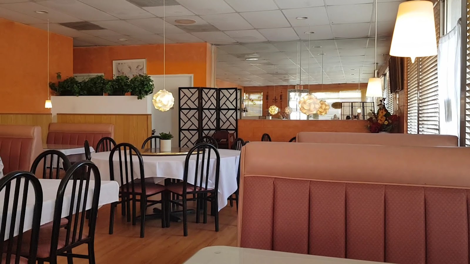 Garden Wok: the place