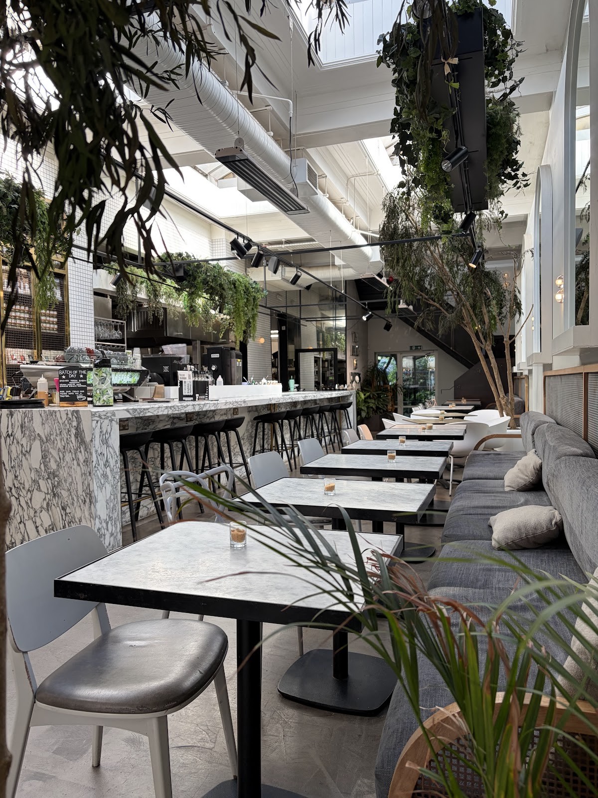 Redroaster St James's Street: the place