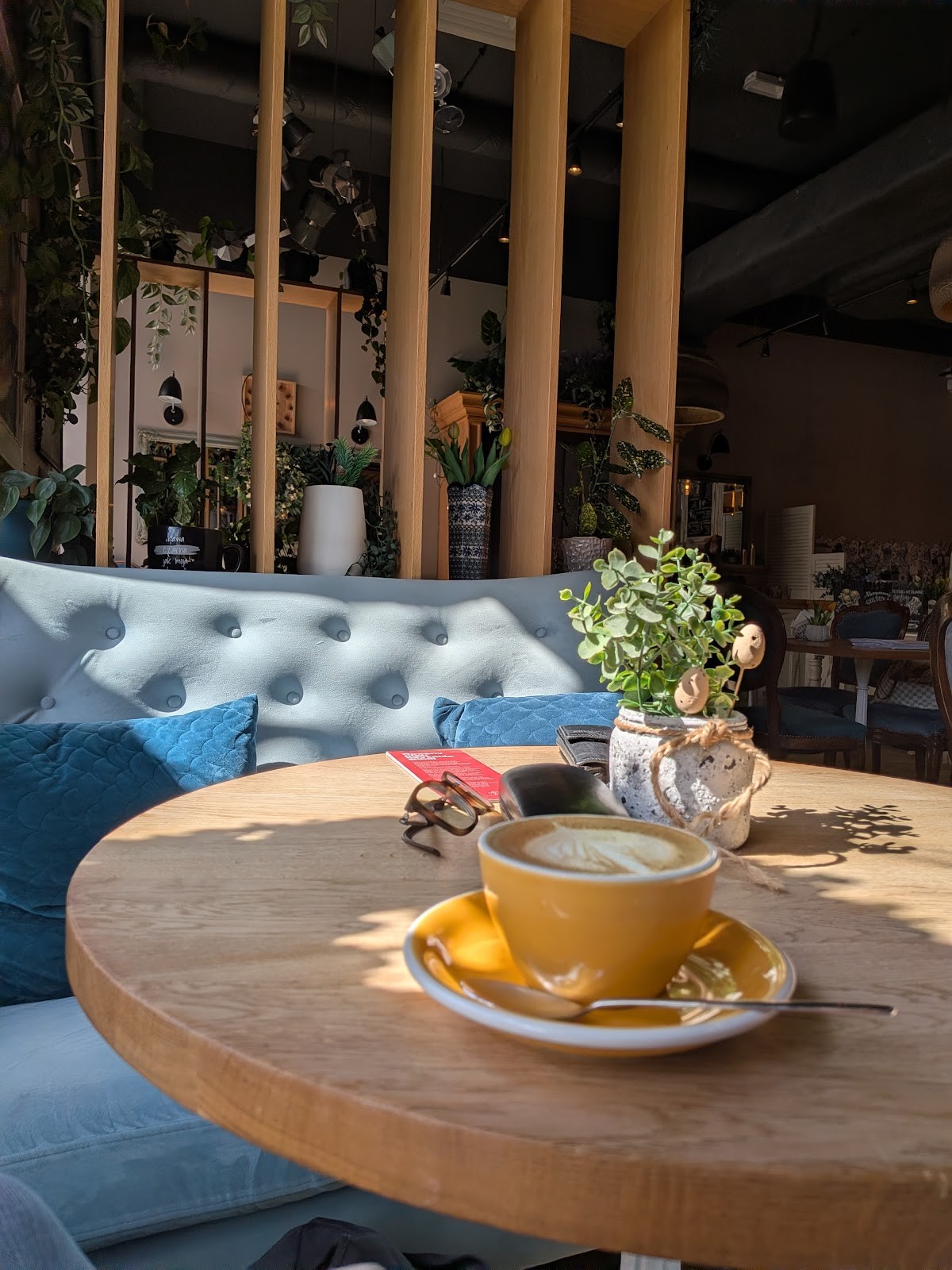 Ach Cafe: the place