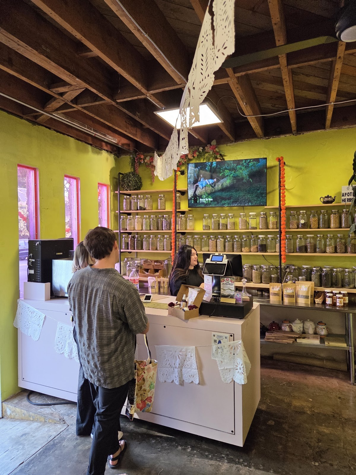 NG Apothecary Herb Shop: the place