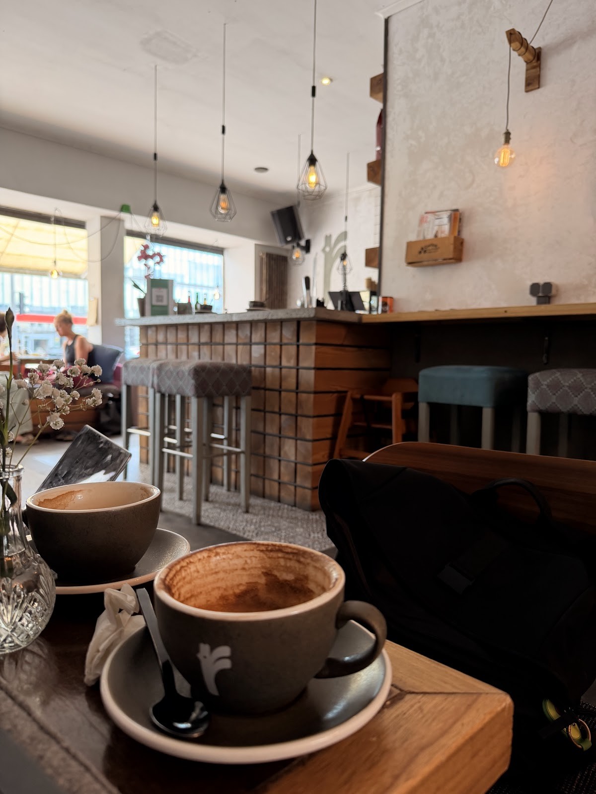 Rooster Café: the place