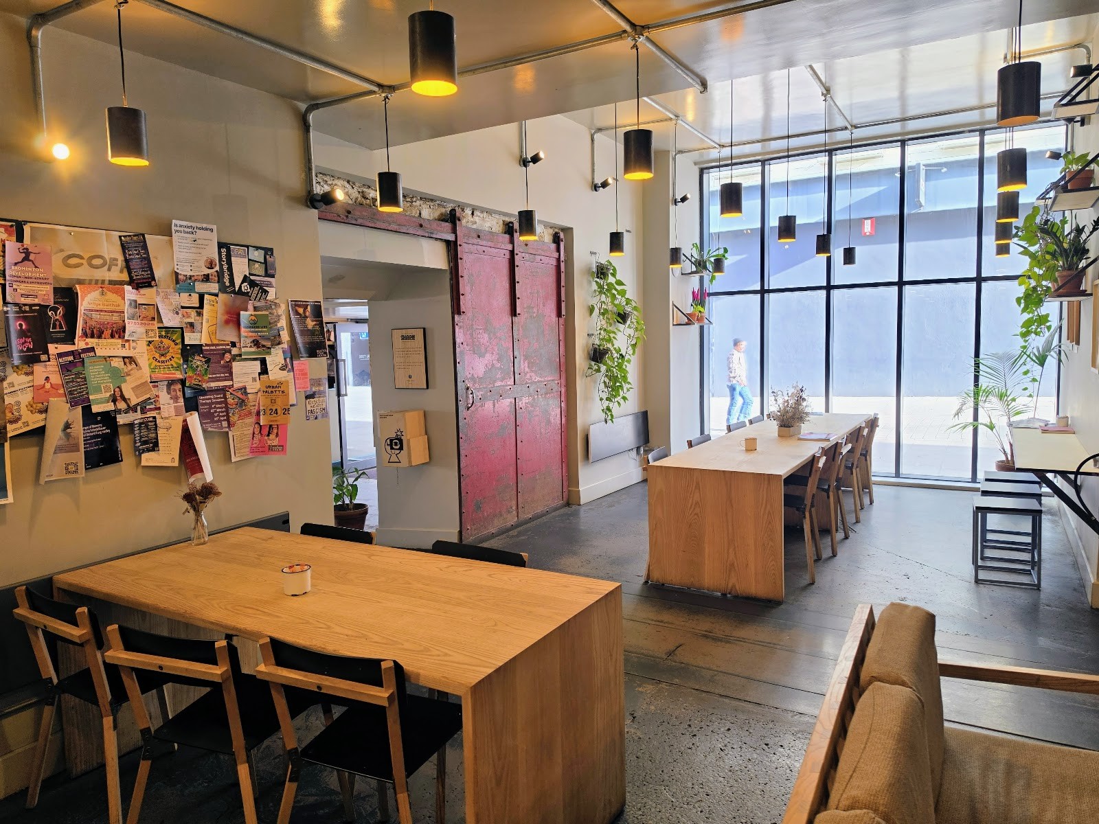 Society Café: the place