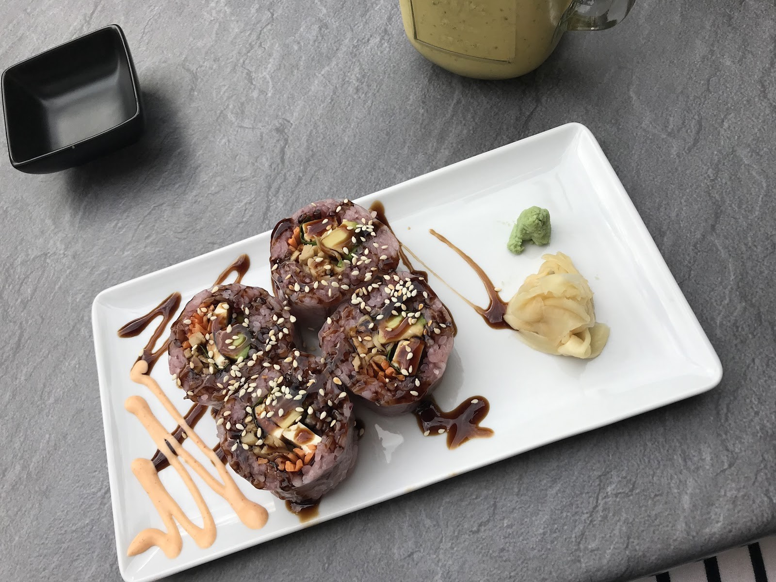 tiger club vegan sushi: food & drinks
