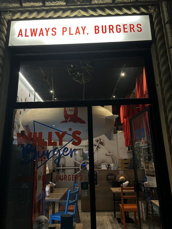 Willy's Burger: photo 4