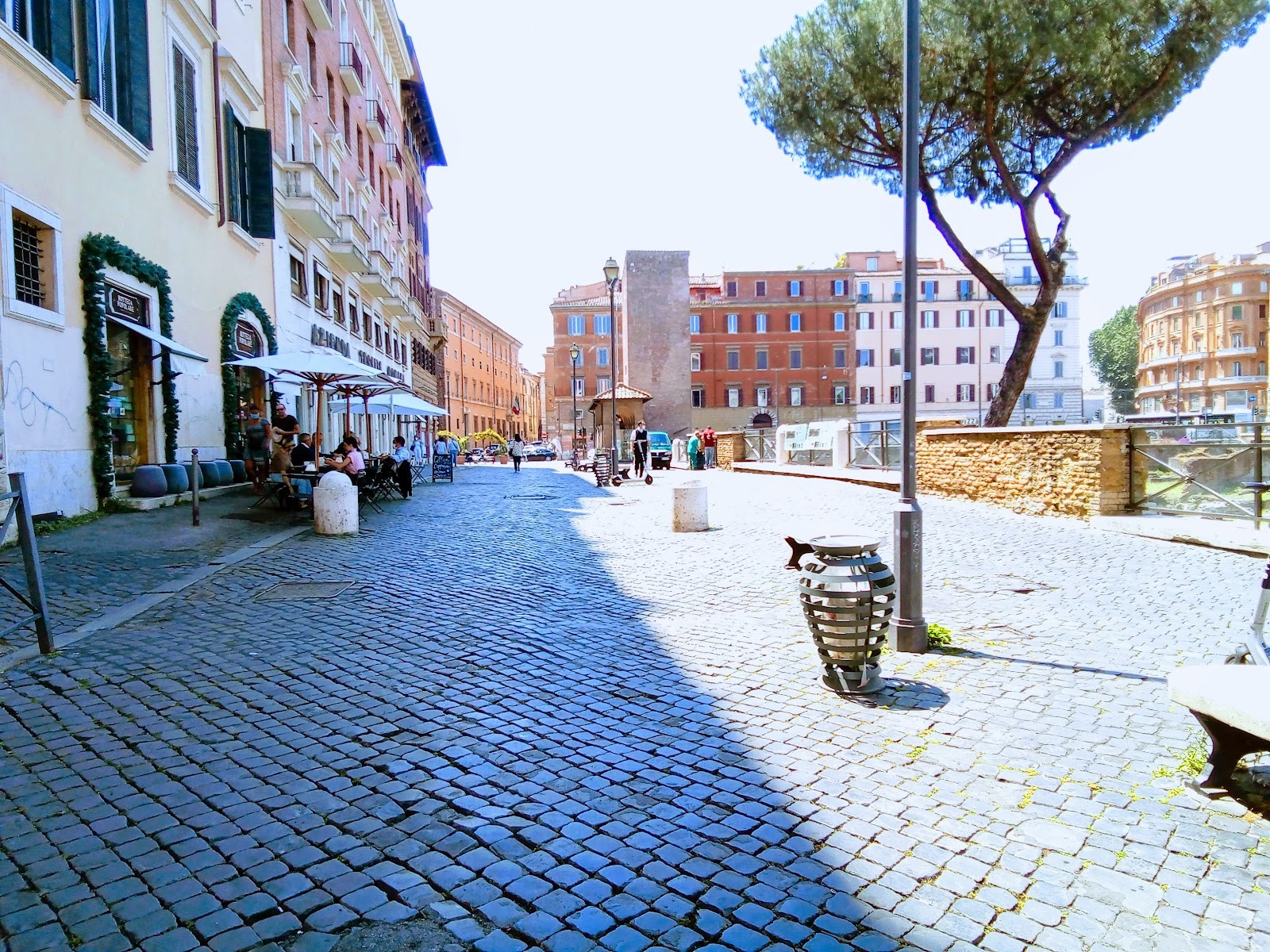 Bottega Popolare: the place