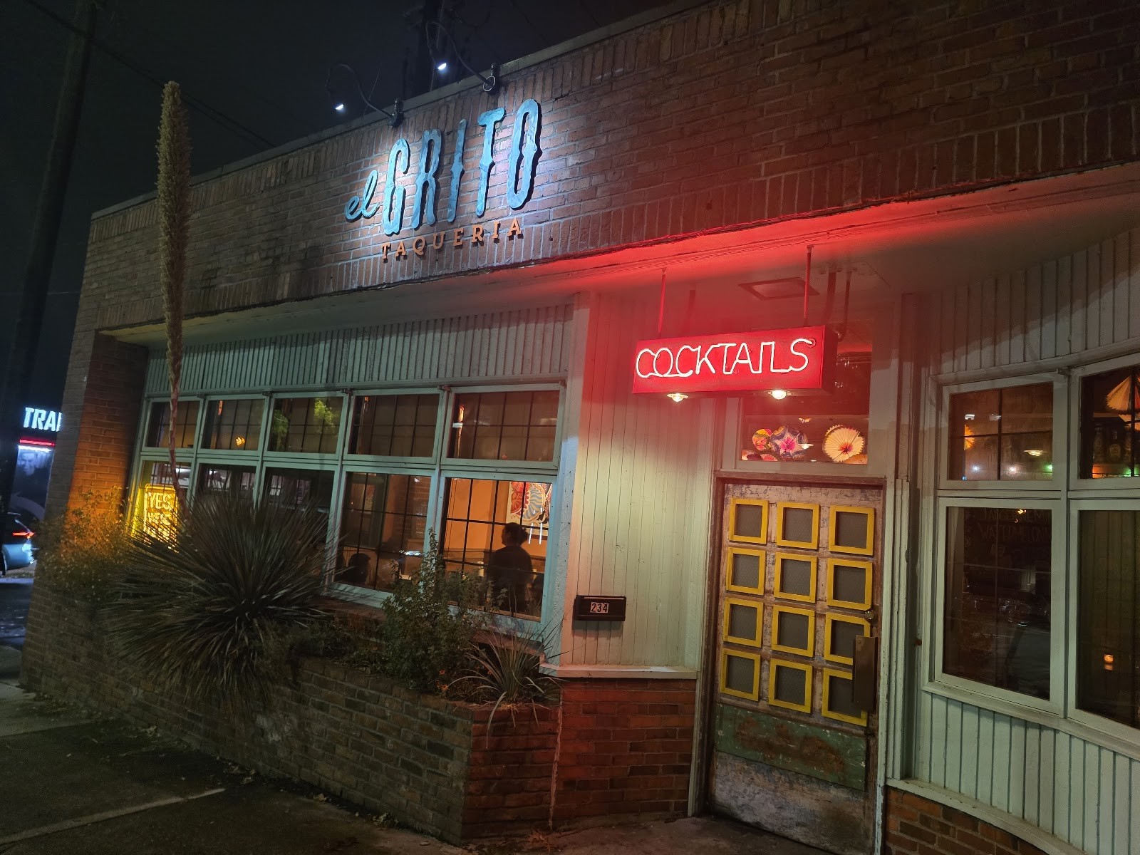 El Grito Taqueria: the place