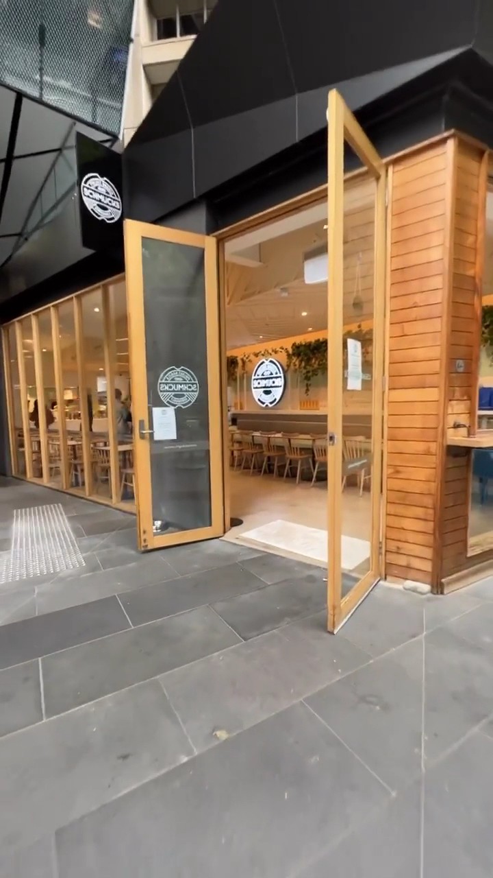 Schmucks Bagels: the place