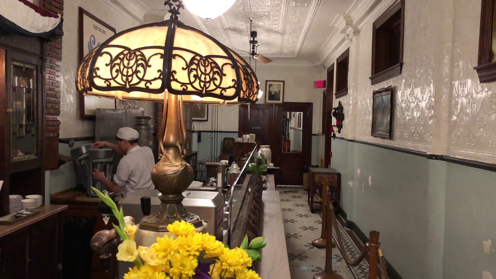 The Franklin Fountain: the place