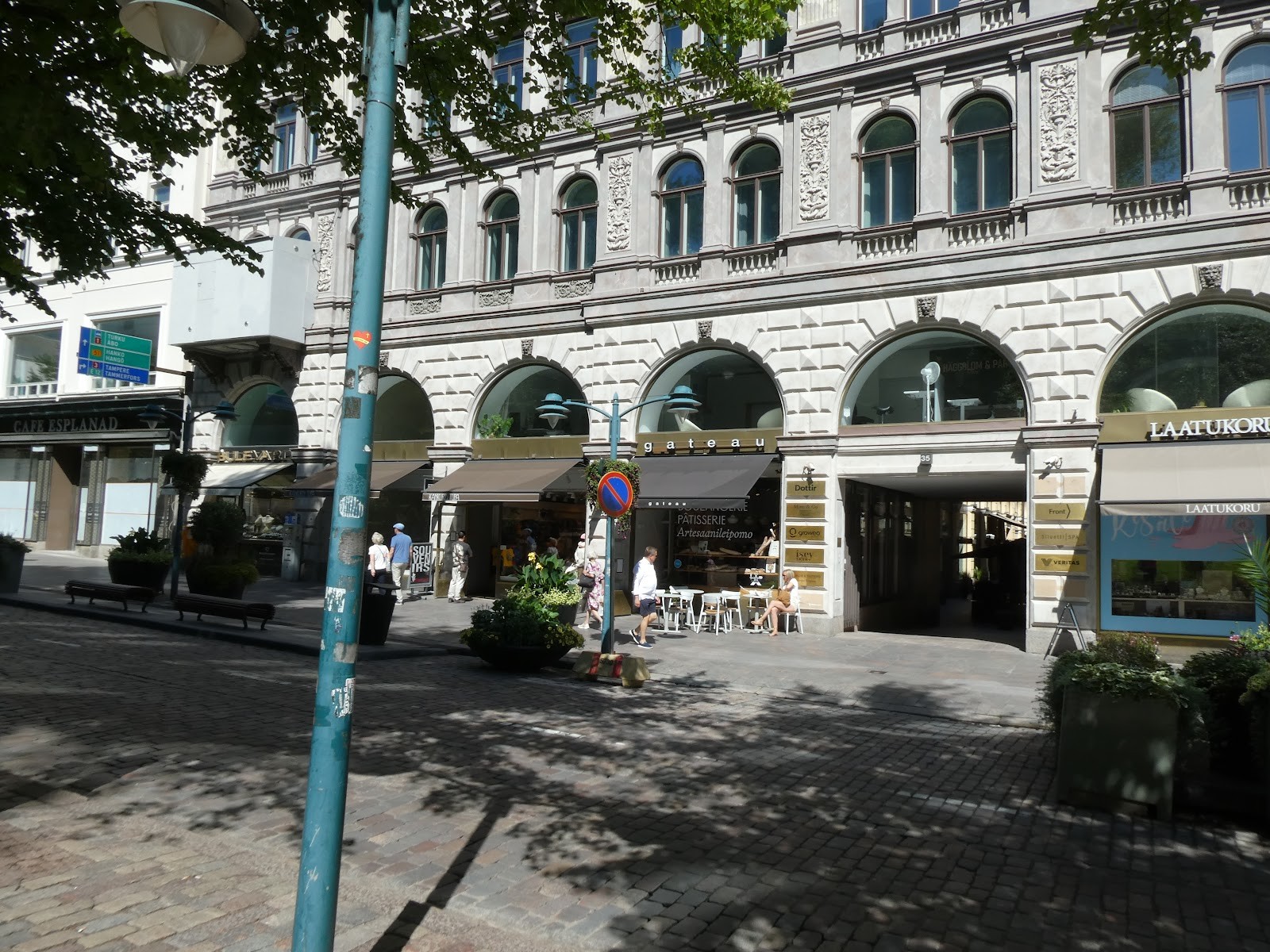 Gateau - Kaivokatu: the place