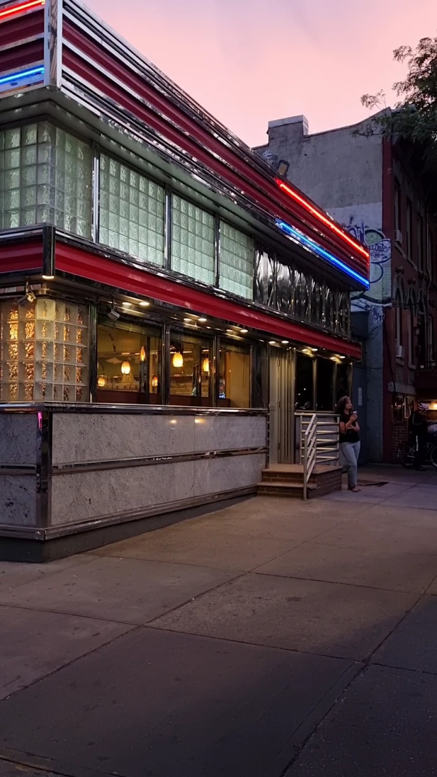Court Square Diner: the place