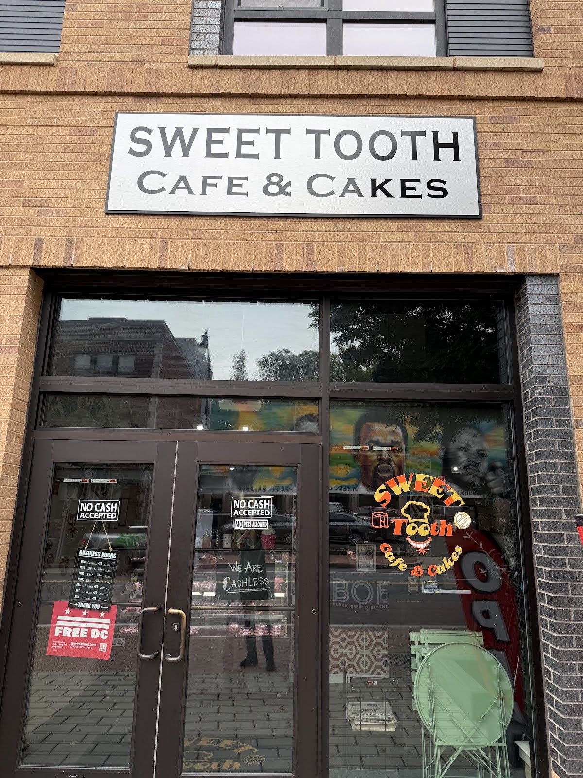 Sweet Tooth Cafe: the place