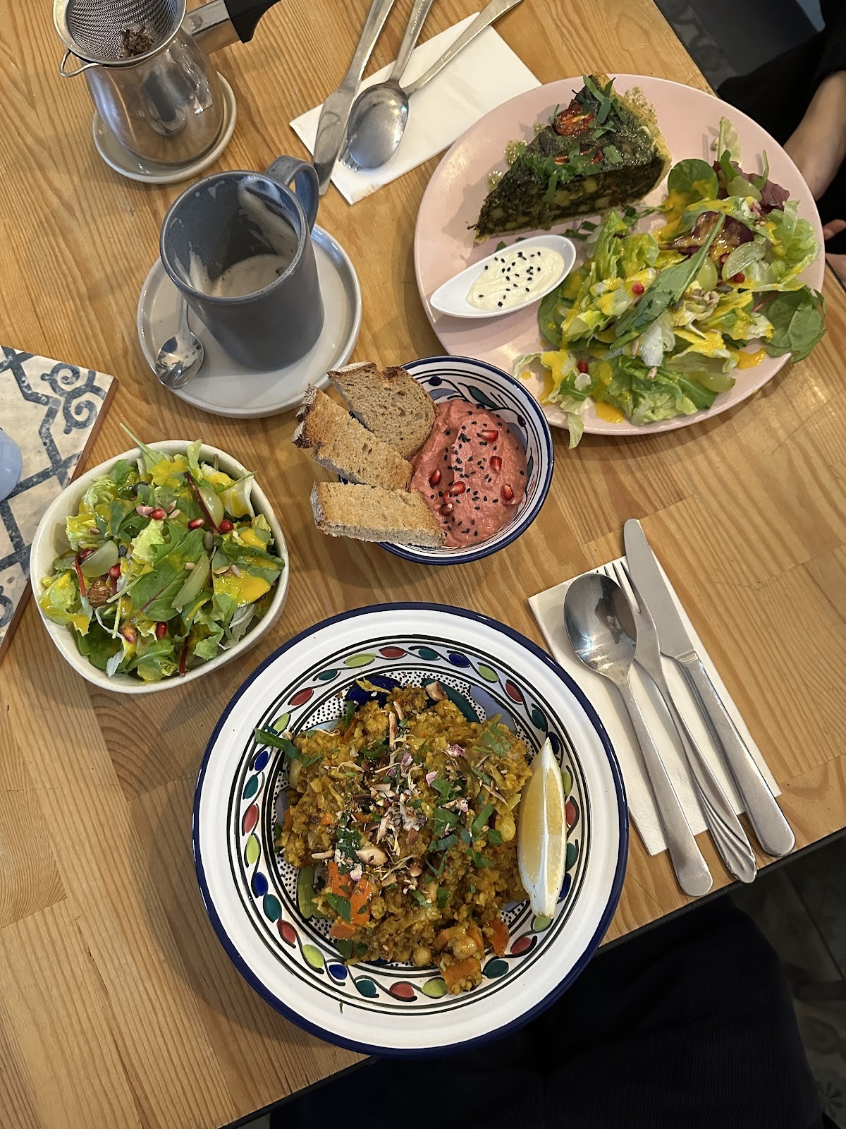 Nest plant based Bistro: food & drinks