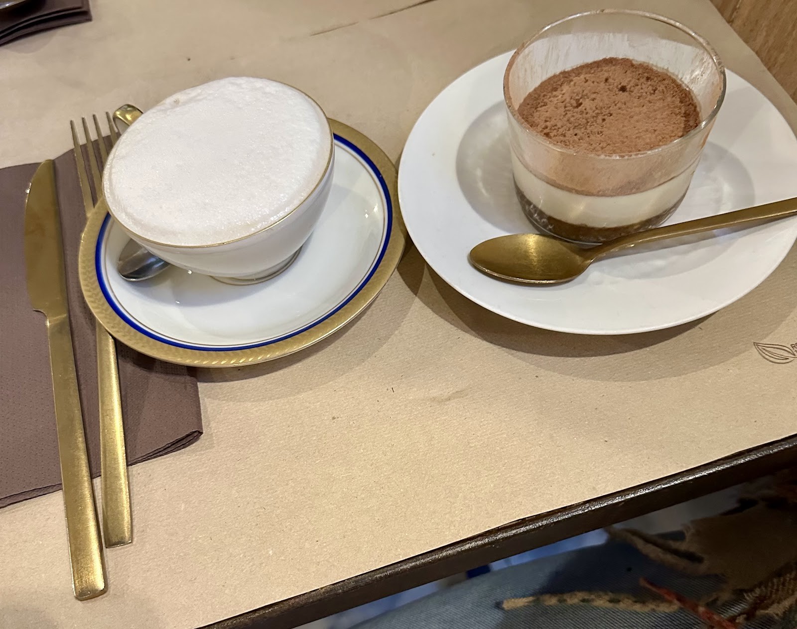 Écru: food & drinks
