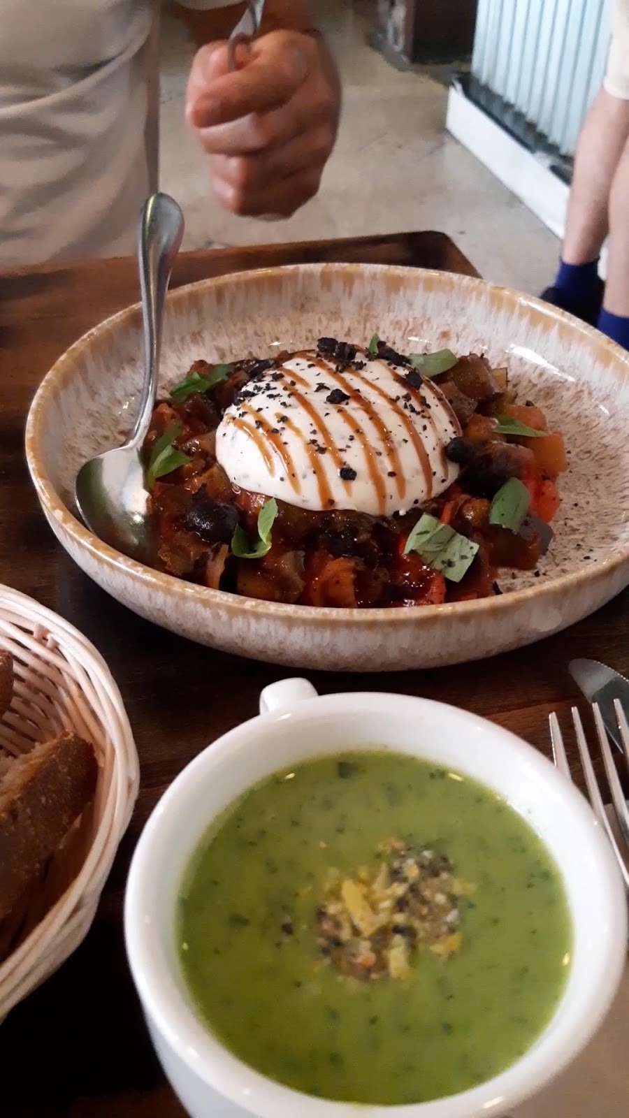 VEGA: food & drinks