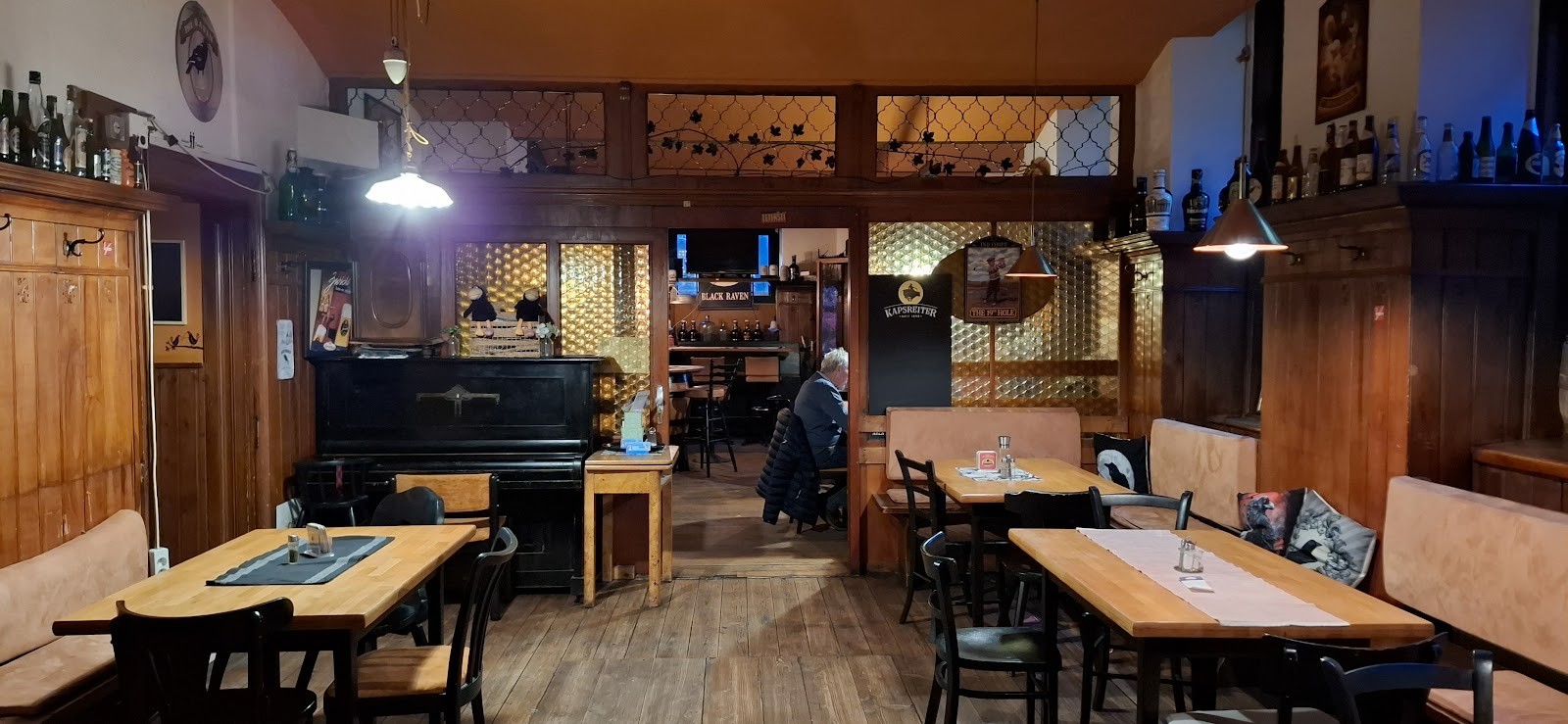 Schwarzer Rabe: the place