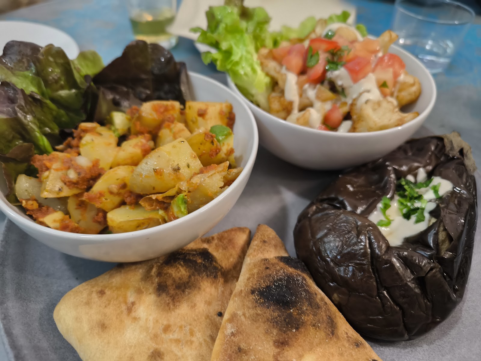 Santa y Pura Vegan Bar: food & drinks