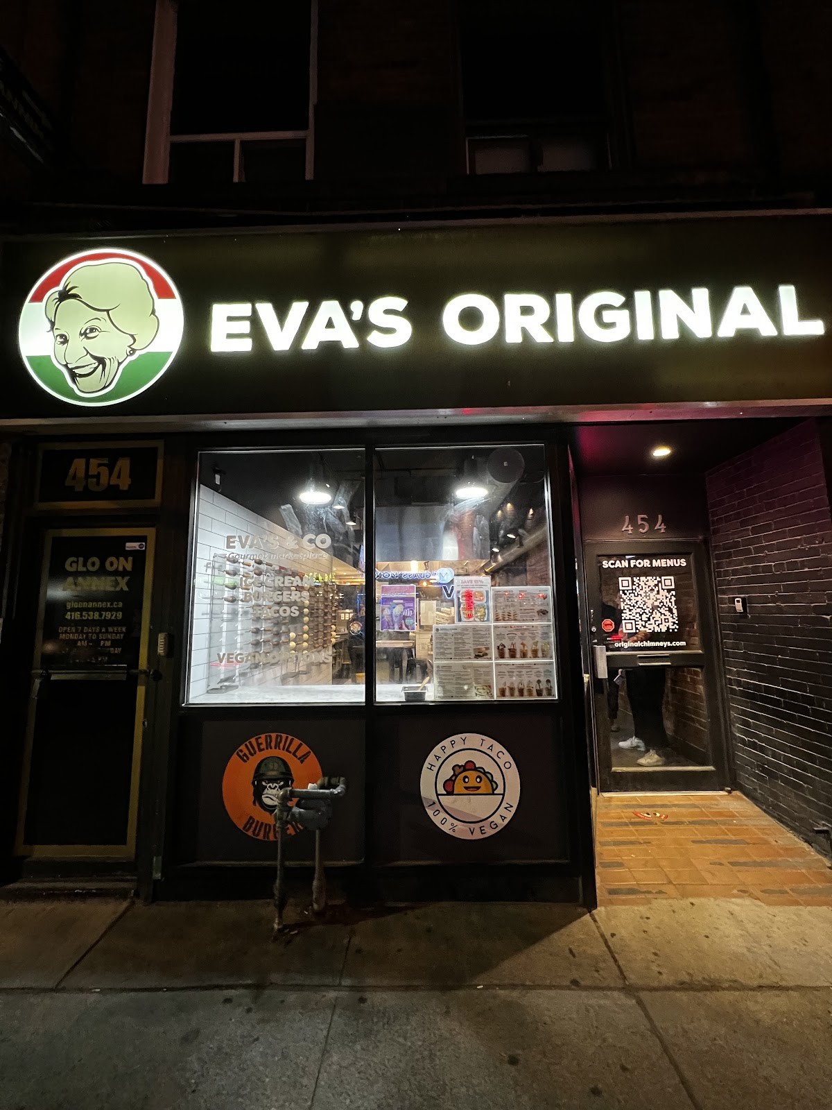 Guerrilla Burger (located inside Eva's Original): the place