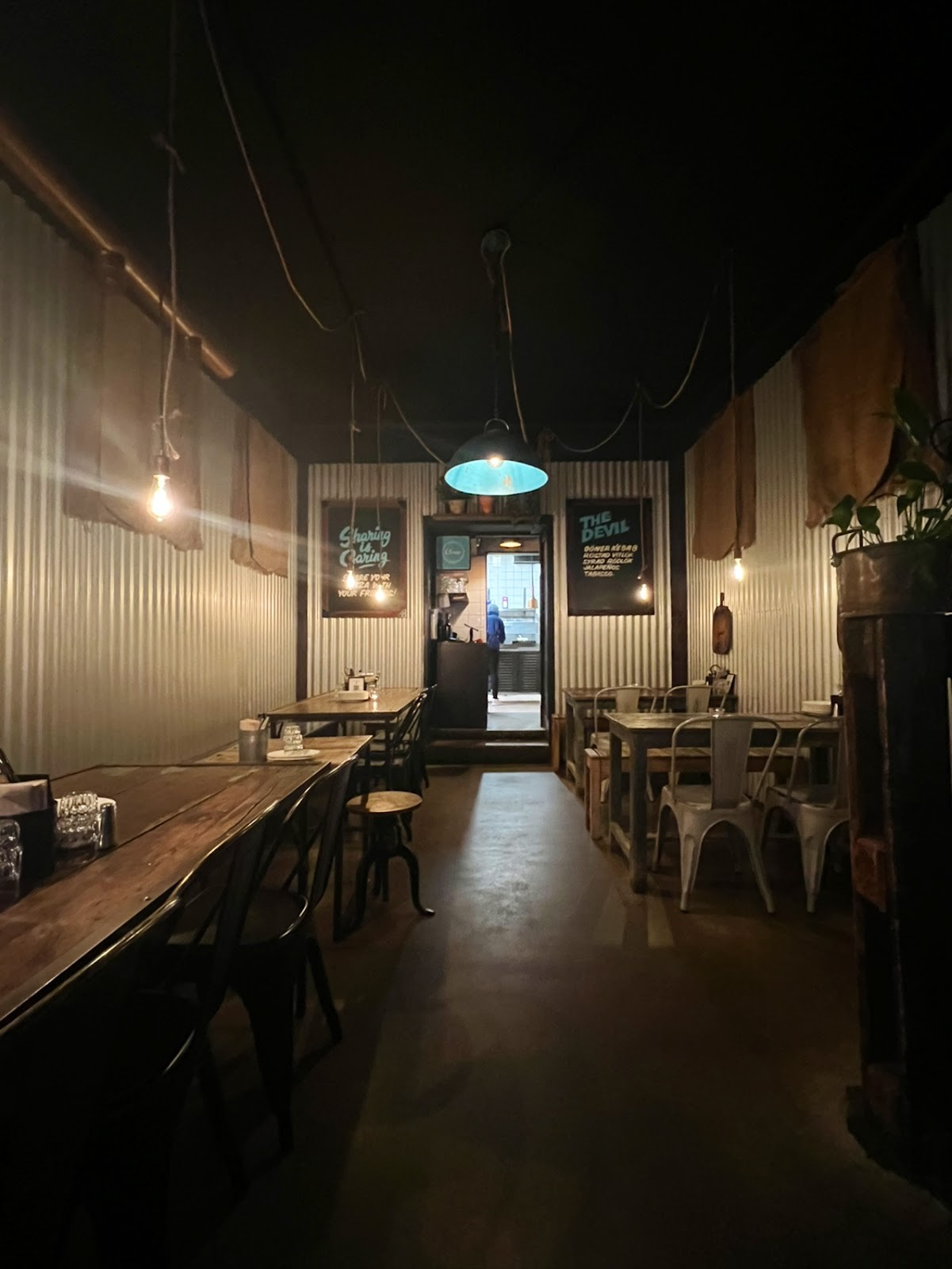 Crispy Pizza Bistro - Vasastan: the place
