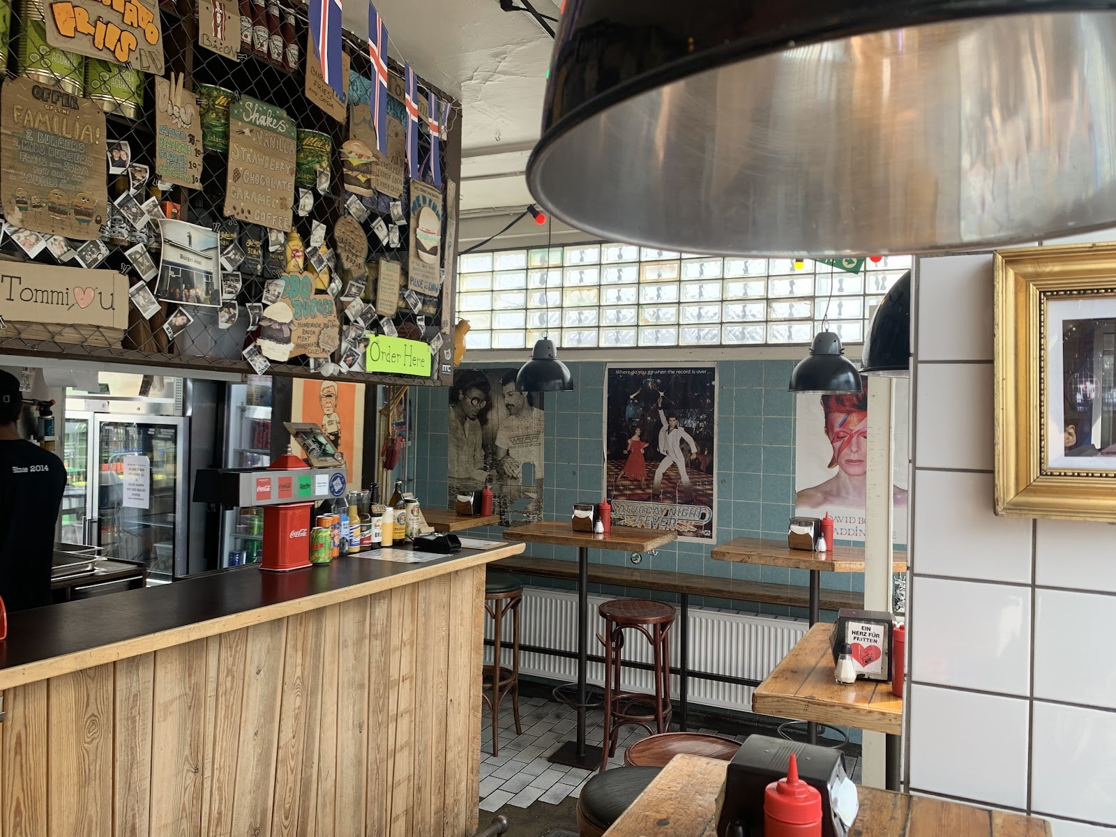 Tommi's Burger Joint: the place