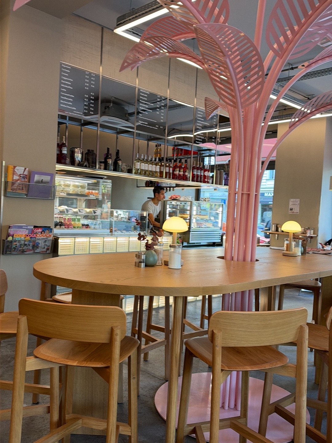 Paradise Café: the place