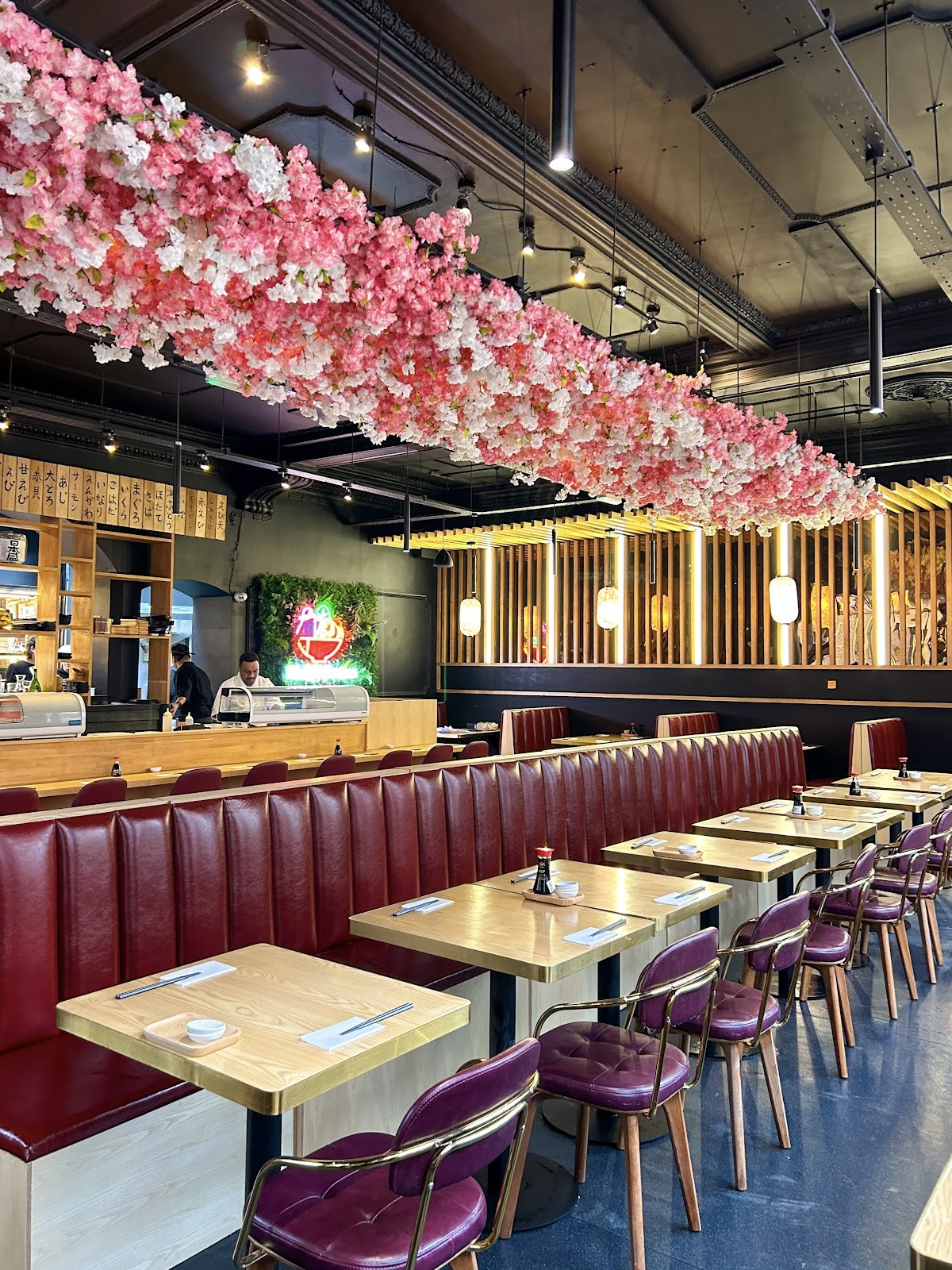 Maki & Ramen: the place