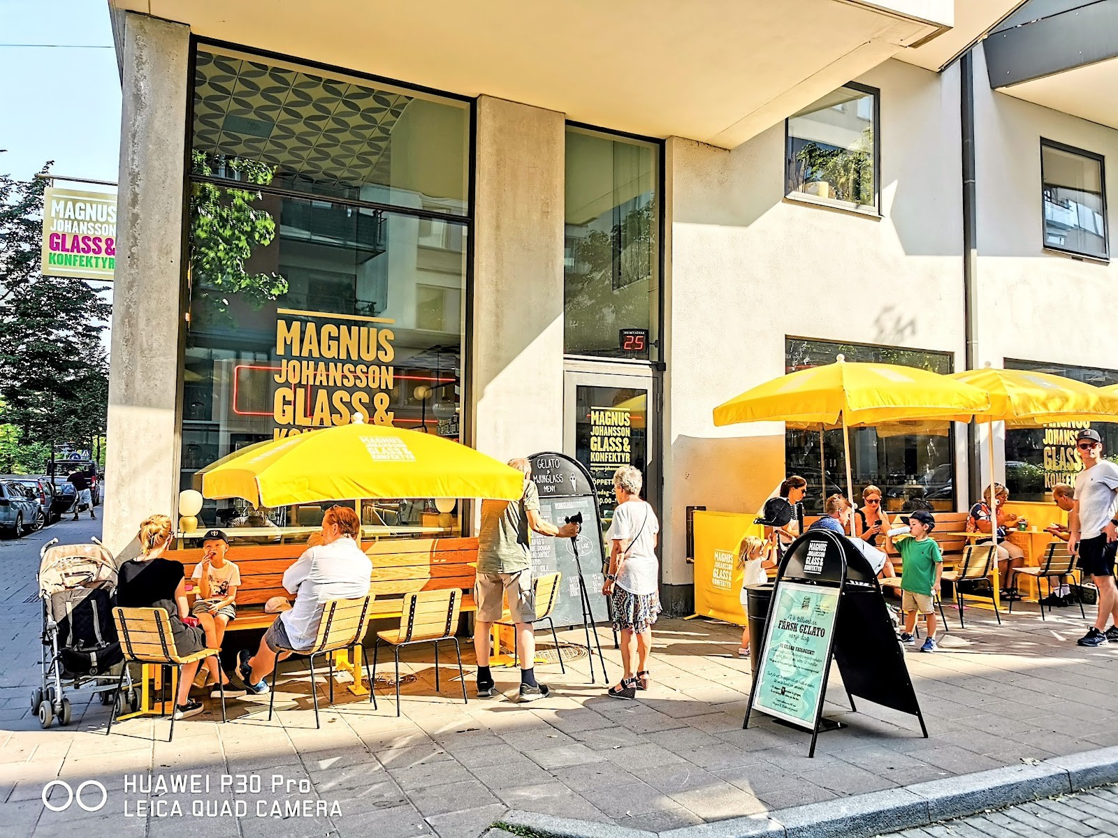 Magnus Johansson Glass & Konfektyr: the place