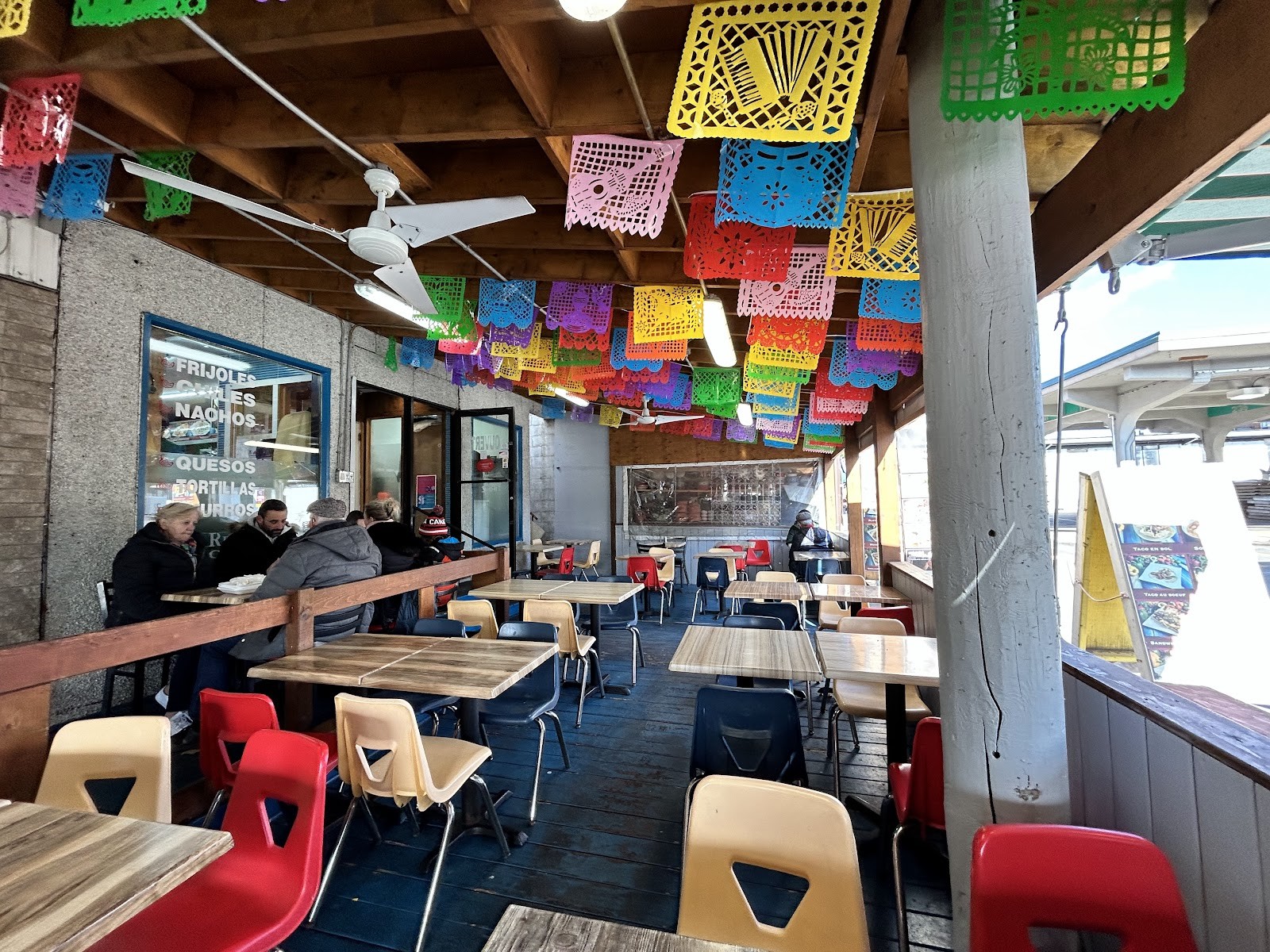 EL REY DEL TACO: the place