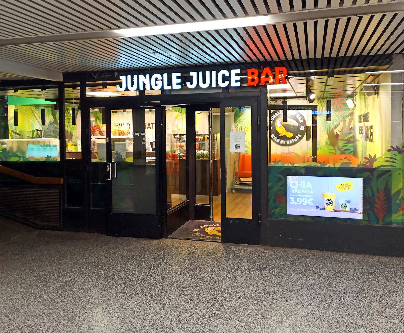 Jungle Juice Bar - Kaivokatu: the place