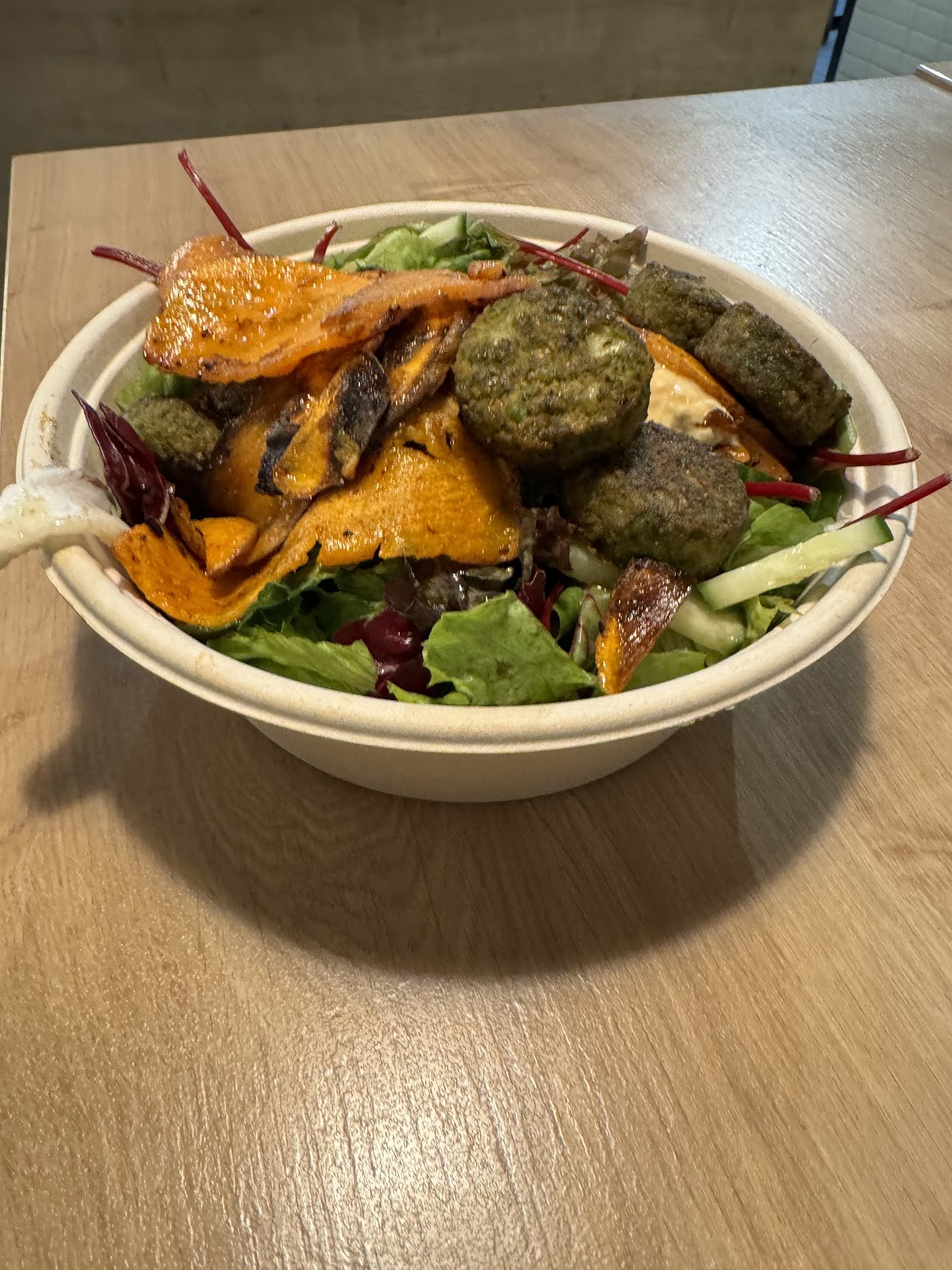 dean&david | Bowls, Salate, Curries & Snacks in Berlin, Nürnberger Straße: food & drinks