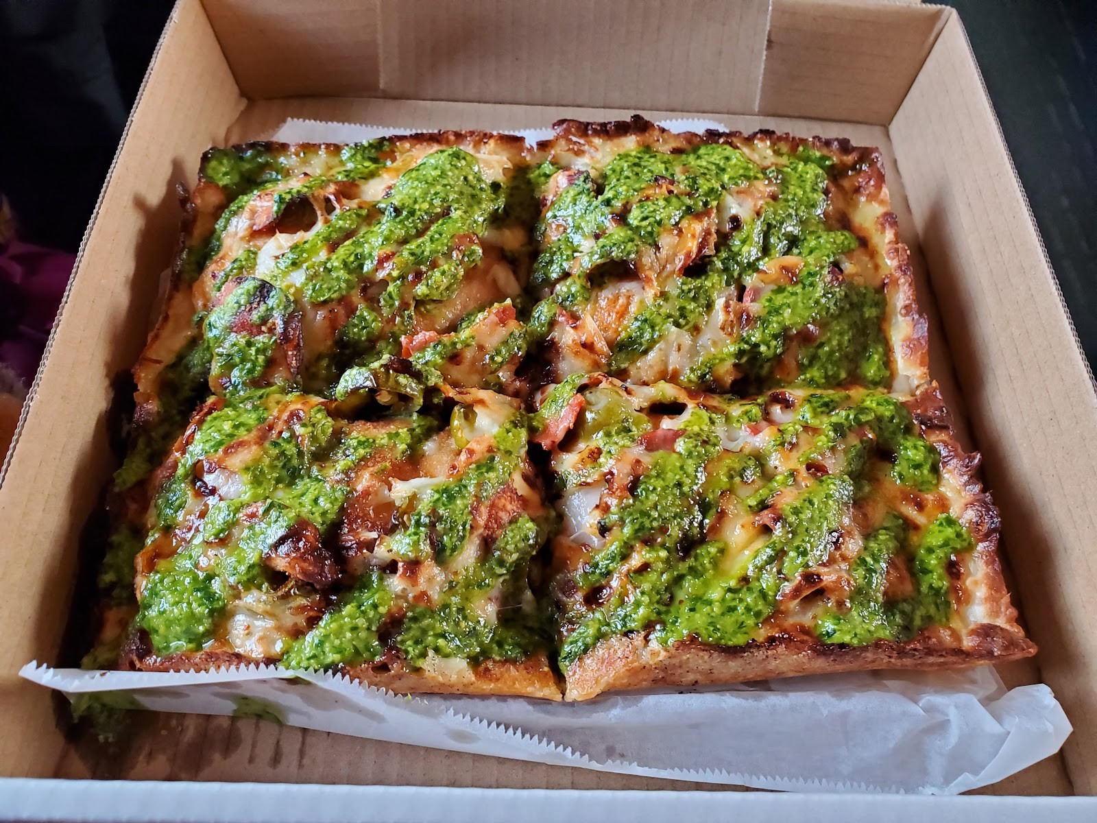 Boxcar Pizza: food & drinks