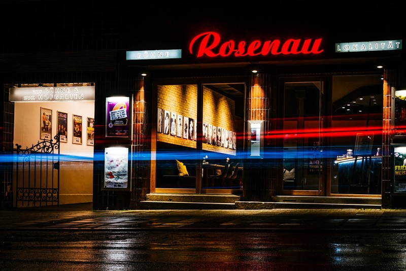 Rosenau - Lokalität & Bühne: photo