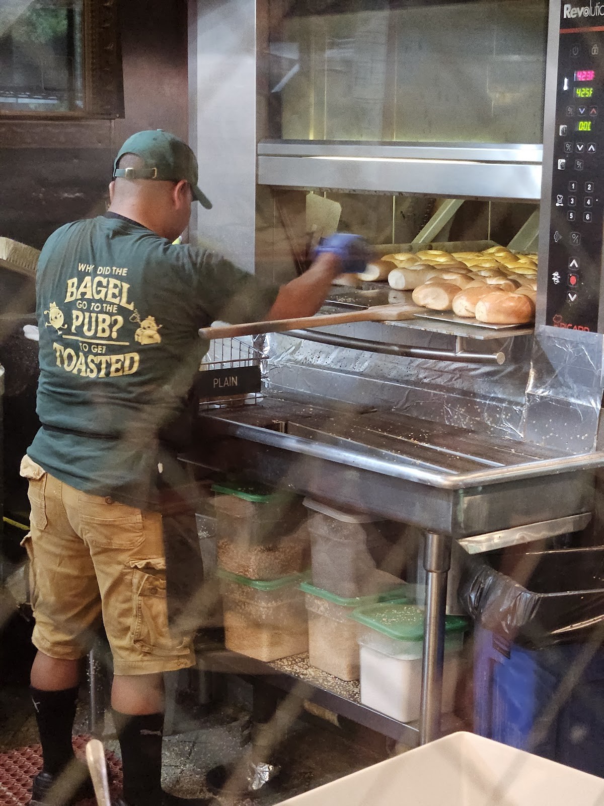 Bagel Pub: the place