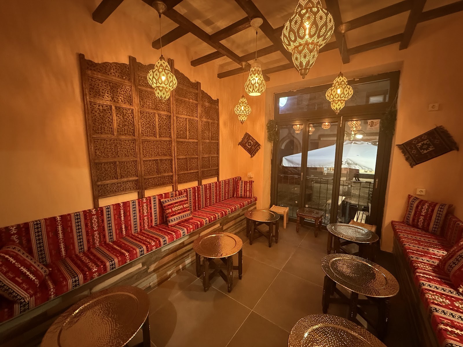 Falafelna: the place