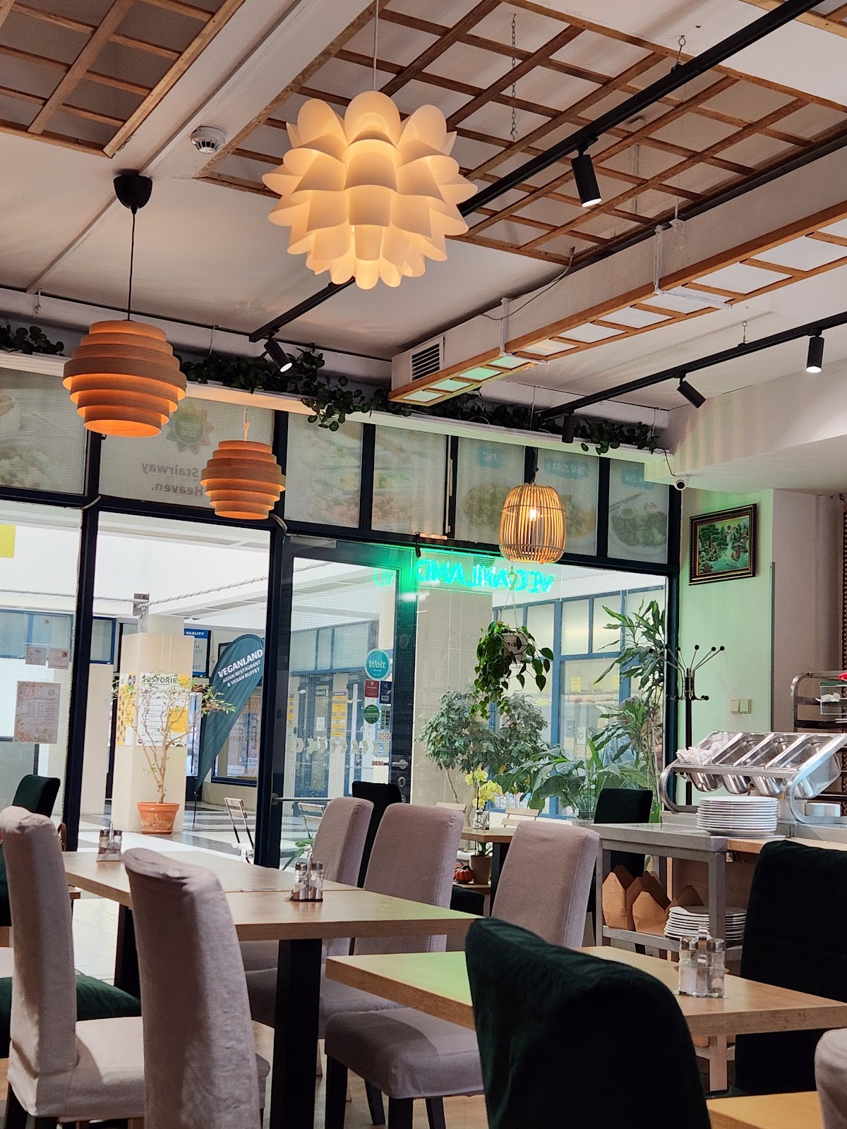 VEGANLAND: the place