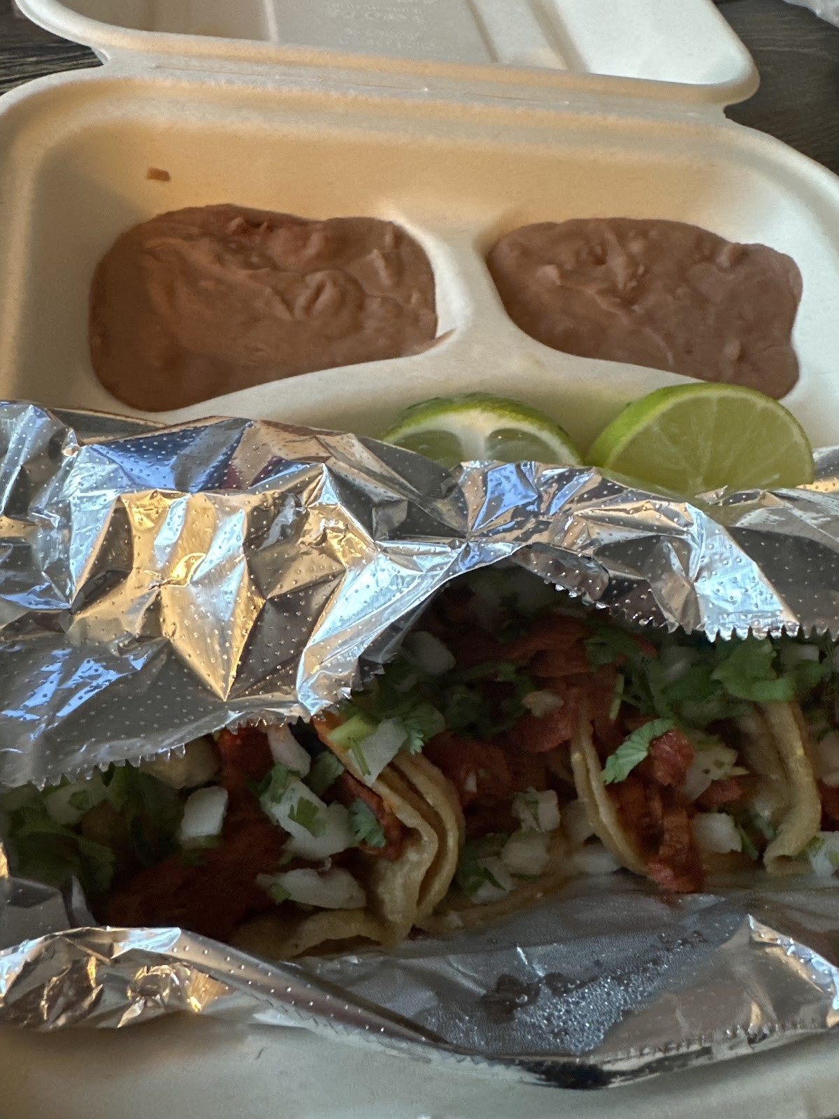 Nissi Vegan Méxican Cuisine: food & drinks