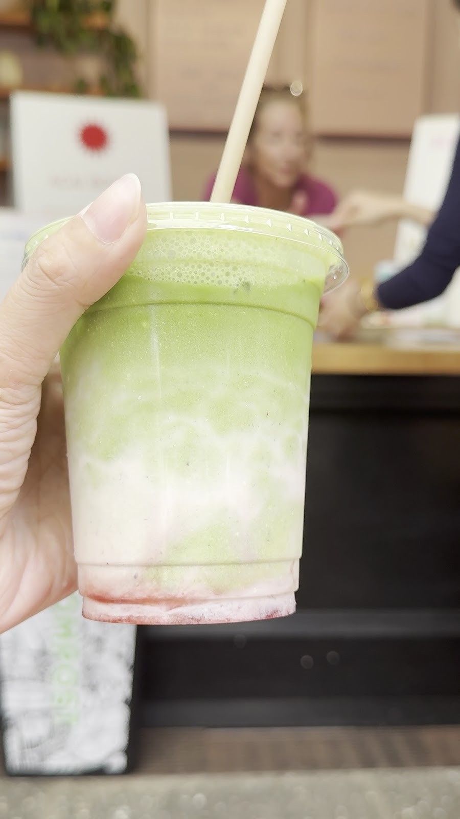 Lulu's Açai Bar: food & drinks
