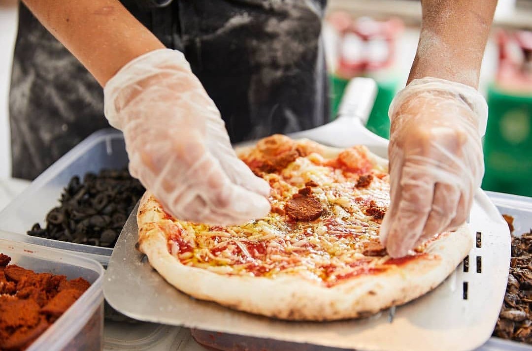 Pizza Shack: food & drinks