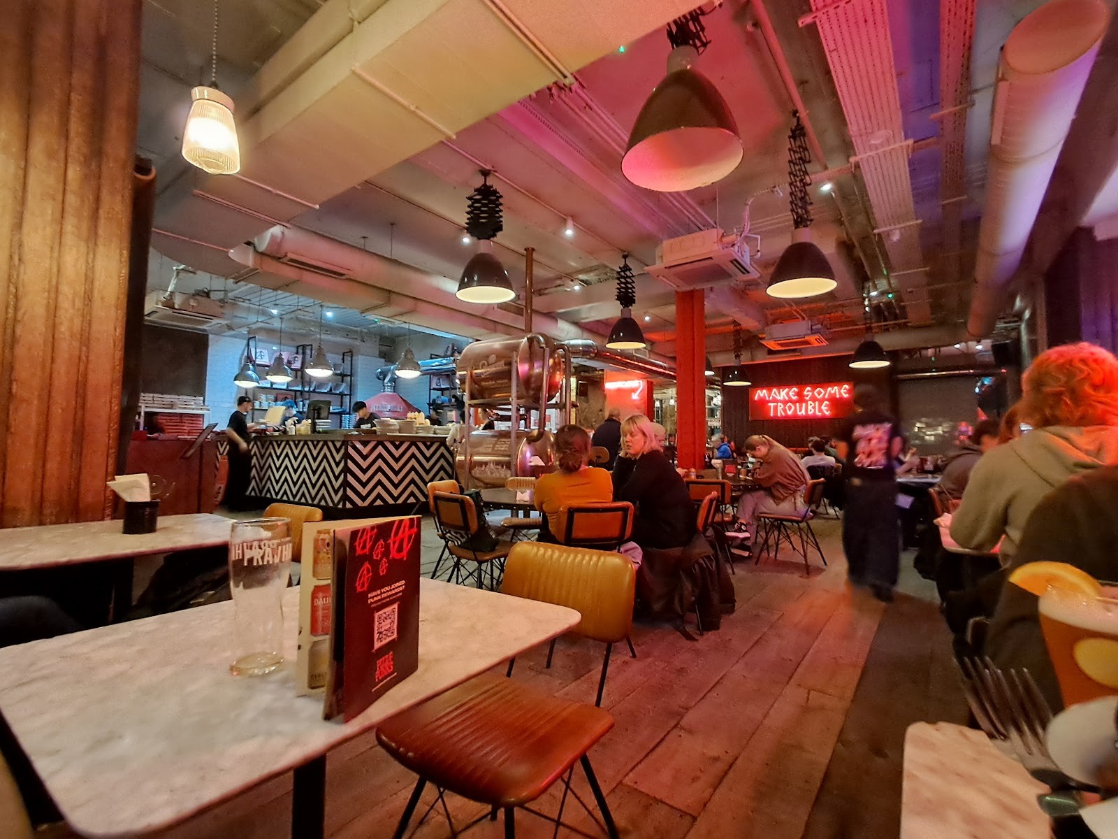 Pizza Punks Glasgow: the place